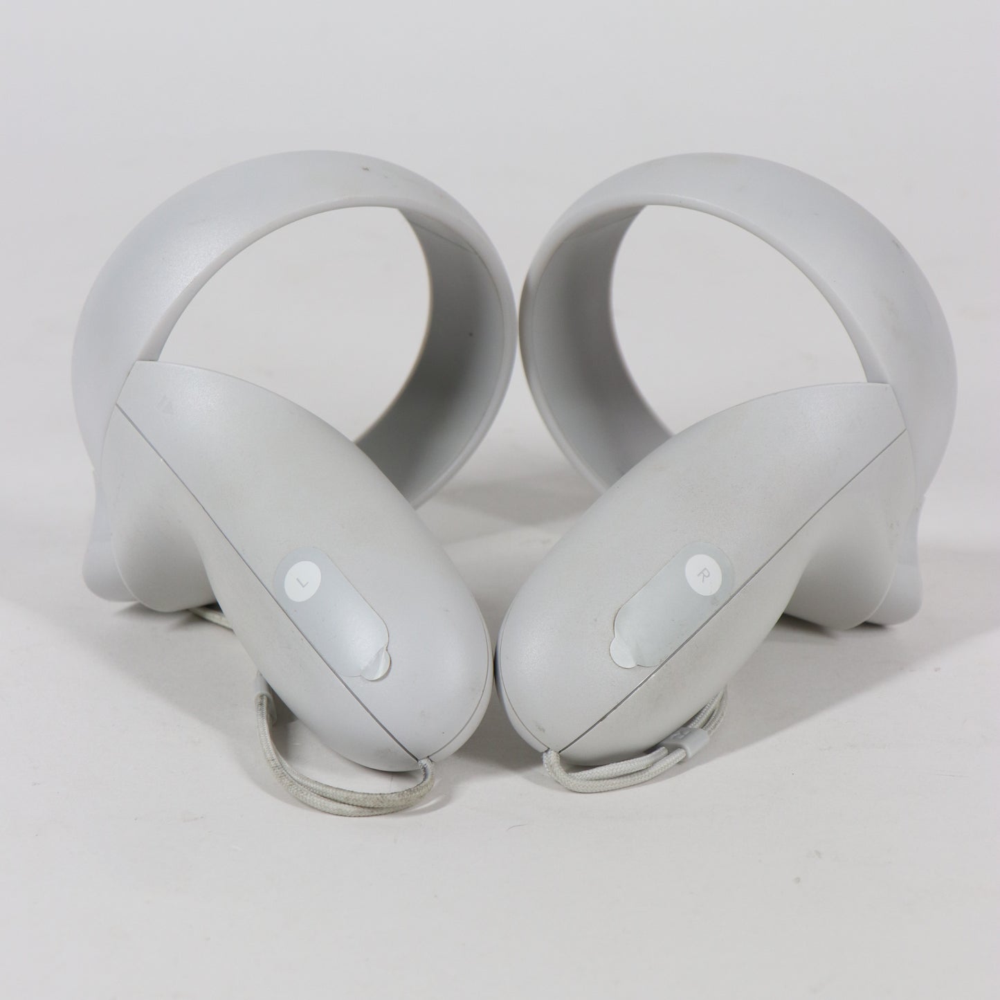 Oculus Quest 2 128GB Standalone All-in-One VR Headset KW49CM